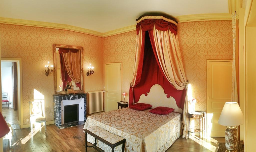 Chateau De Chantore Bacilly Стая снимка