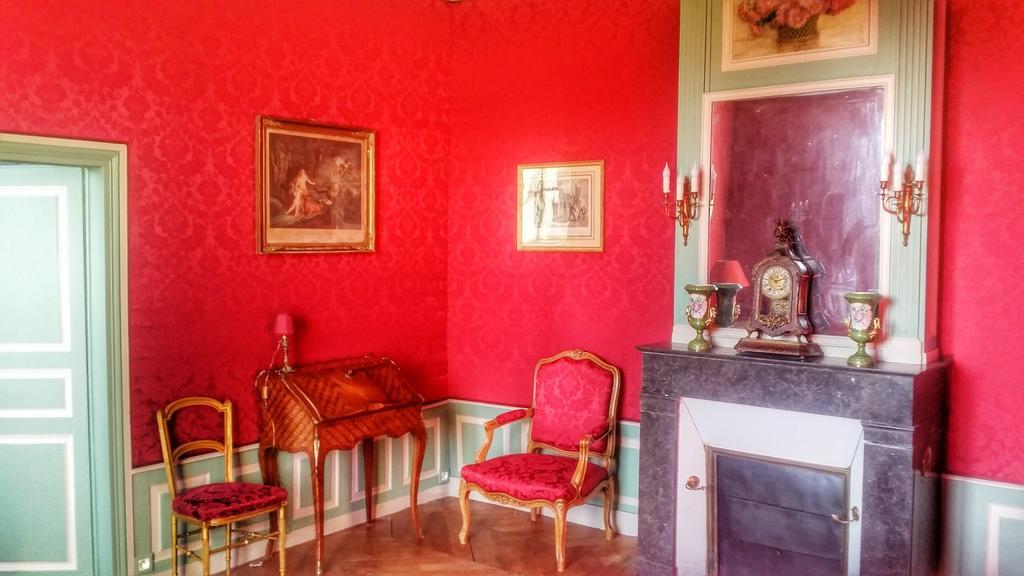Chateau De Chantore Bacilly Стая снимка